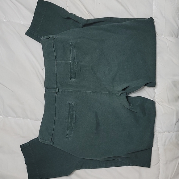 Old navy Pants - Picture 2 of 3